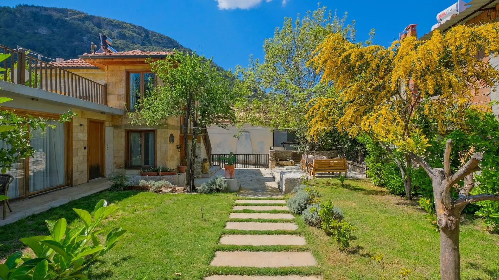 Uezuemlue Evleri Bed & Breakfast Fethiye