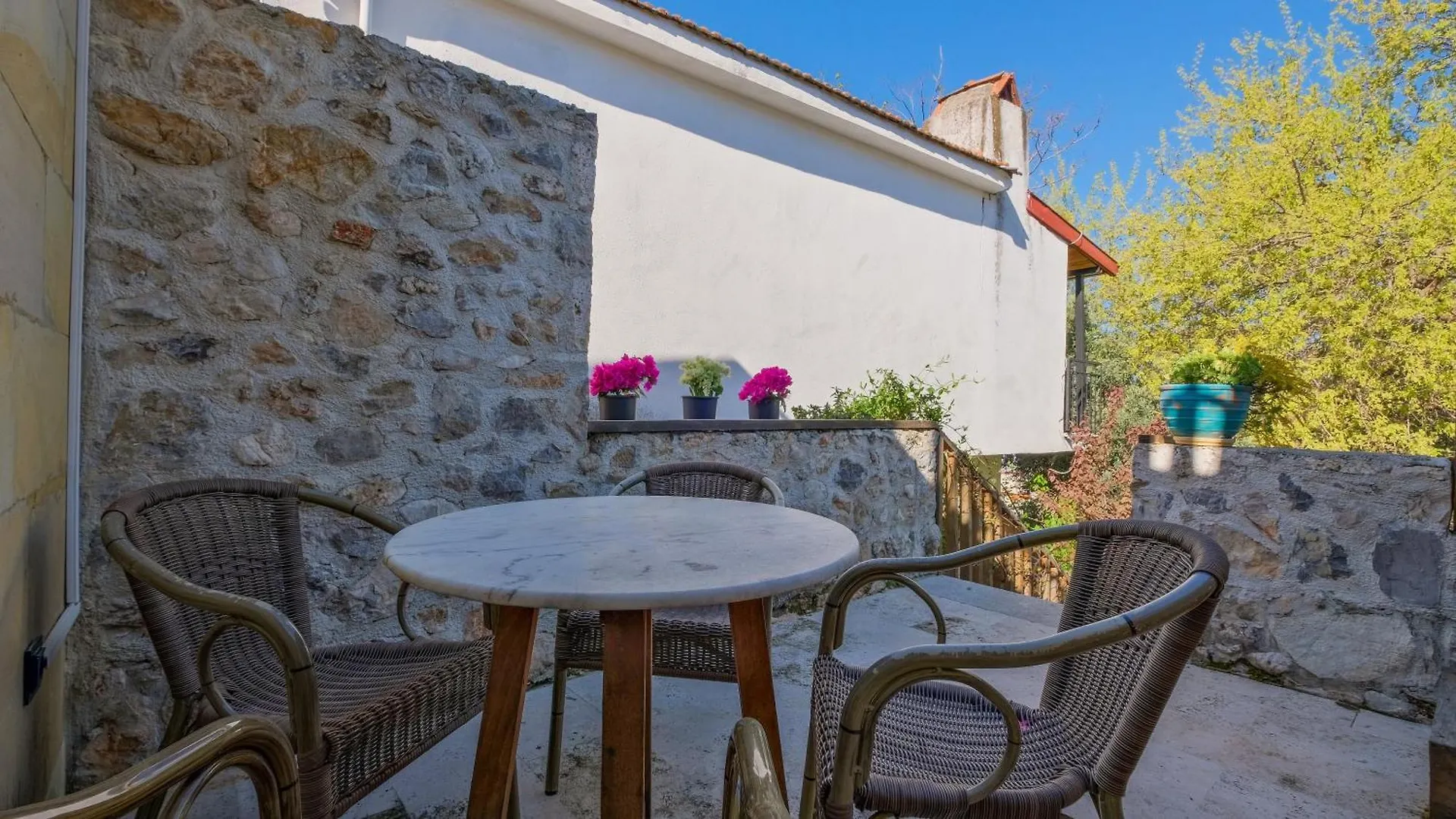 Uezuemlue Evleri Bed & Breakfast Fethiye
