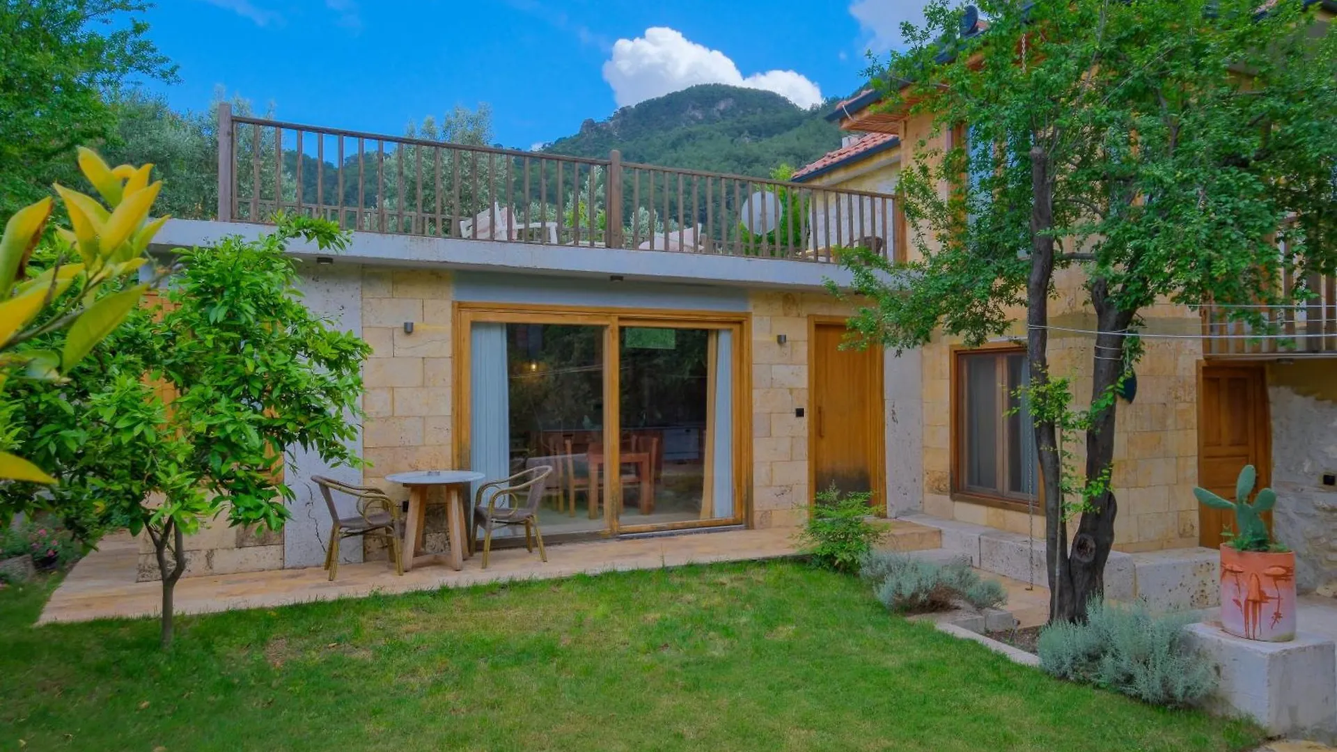 Uezuemlue Evleri Bed & Breakfast Fethiye 0*,